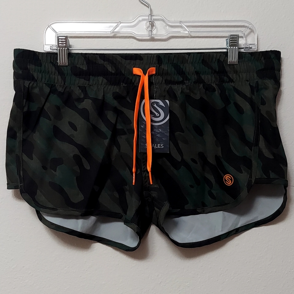 NWT Scales True Camo Surf & Slay Boardshorts Woman's Size Large